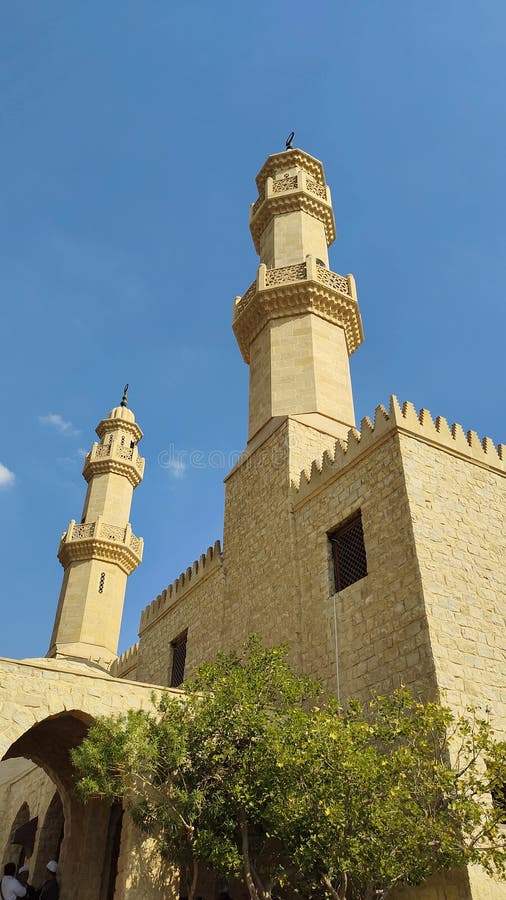 πύργος masjid στο κάιρο. μοιάζει με καλά στολίδια με πολλές ιστορικές ιστορίες. όπου μουσουλμανική προσευχή στοκ εικόνα με δικαίωμα ελεύθερης χρήσης