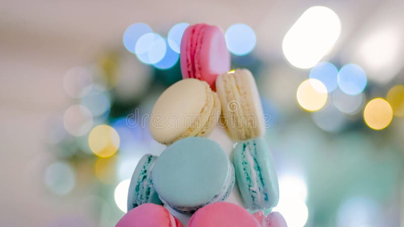 Πύργος Χριστουγέννων macaron στοκ φωτογραφίες με δικαίωμα ελεύθερης χρήσης Πύργος Χριστουγέννων macaron στοκ φωτογραφίες με δικαίωμα ελεύθερης χρήσης