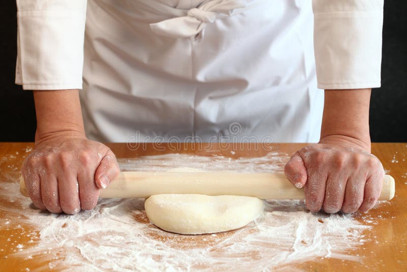 πώς να κάνετε τα ιαπωνικά udon noodes στοκ εικόνες