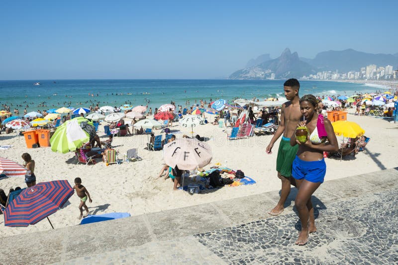 Ρίο ντε Τζανέιρο παραλιών Ipanema θερινής σκηνής στοκ φωτογραφία Ρίο ντε Τζανέιρο παραλιών Ipanema θερινής σκηνής στοκ φωτογραφία