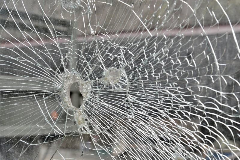 Ραγισμένο περίληψη γυαλί παραθύρων στο παλαιό φορτηγό στοκ φωτογραφία με δικαίωμα ελεύθερης χρήσης