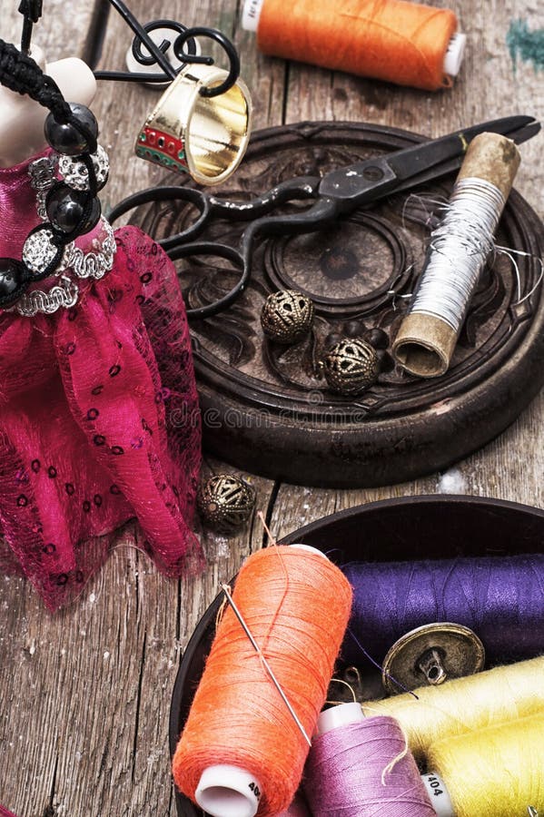 Ραπτική. Σύνολο παλαιό seamstress για τη ραπτική