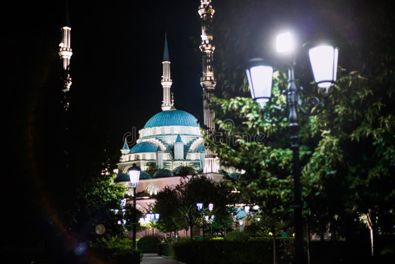 Ρωσία Τσετσένια Δημοκρατία Πόλη του Γκρόζνυ 1 Σεπτεμβρίου 2017 στοκ φωτογραφίες Ρωσία Τσετσένια Δημοκρατία Πόλη του Γκρόζνυ 1 Σεπτεμβρίου 2017 στοκ φωτογραφίες