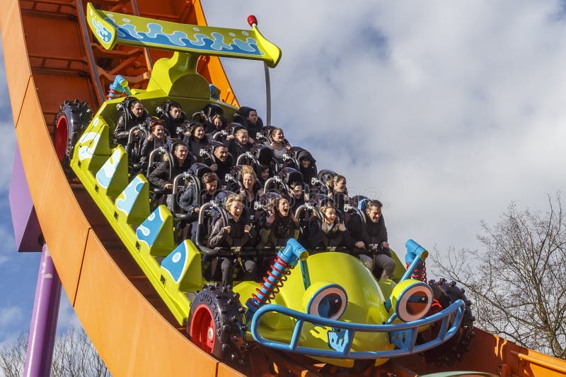 Ρόλερ κόστερ δρομέων Rc σε Disneyland Παρίσι στοκ εικόνα με δικαίωμα ελεύθερης χρήσης Ρόλερ κόστερ δρομέων Rc σε Disneyland Παρίσι στοκ εικόνα με δικαίωμα ελεύθερης χρήσης