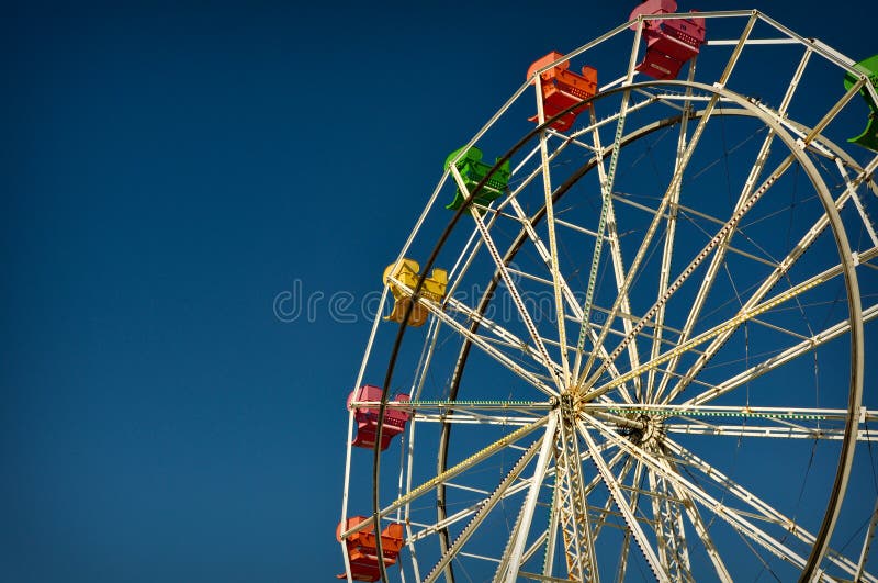 ρόδα ferris στοκ φωτογραφίες με δικαίωμα ελεύθερης χρήσης ρόδα ferris στοκ φωτογραφίες με δικαίωμα ελεύθερης χρήσης