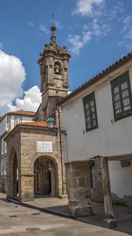 Σαντιάγο de Compostela, Ισπανία Ο δωδέκατος αιώνας ένα μικρό chur στοκ φωτογραφίες Σαντιάγο de Compostela, Ισπανία Ο δωδέκατος αιώνας ένα μικρό chur στοκ φωτογραφίες