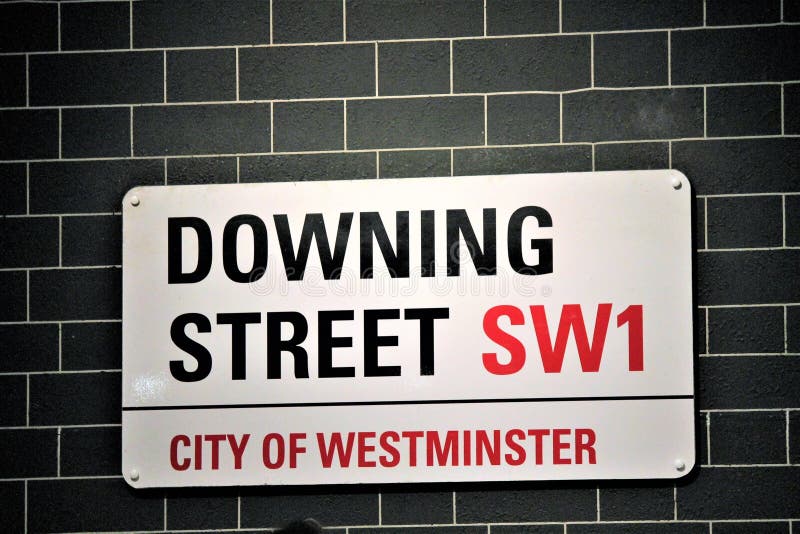 Σημάδι του Downing Street στην πόλη του Γουέστμινστερ στο Λονδίνο Αγγλία στοκ εικόνες με δικαίωμα ελεύθερης χρήσης Σημάδι του Downing Street στην πόλη του Γουέστμινστερ στο Λονδίνο Αγγλία στοκ εικόνες με δικαίωμα ελεύθερης χρήσης