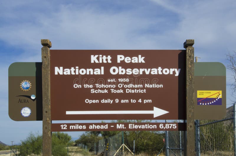 Σημάδι στο μέγιστο εθνικό παρατηρητήριο Kitt