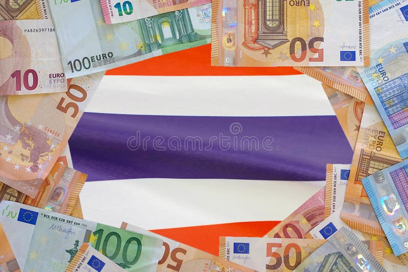 σημαία ταϊλάνδης στο φόντο των τραπεζογραμματίων ευρώ στοκ εικόνα με δικαίωμα ελεύθερης χρήσης