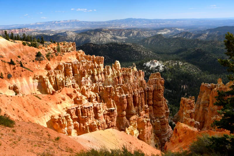 Σημείο Ponderosa στο εθνικό πάρκο φαραγγιών του Bryce στοκ φωτογραφία με δικαίωμα ελεύθερης χρήσης Σημείο Ponderosa στο εθνικό πάρκο φαραγγιών του Bryce στοκ φωτογραφία με δικαίωμα ελεύθερης χρήσης