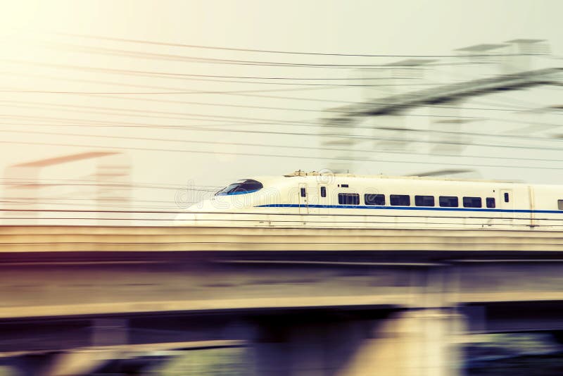 Σιδηρόδρομος υψηλής ταχύτητας της Κίνας στοκ εικόνες