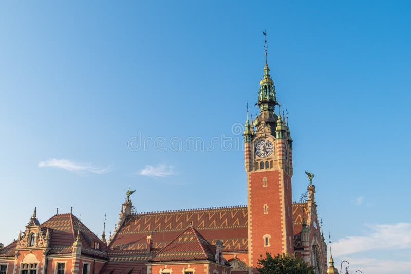 σιδηροδρομικός σταθμός gdansk glowa. κεντρικός σιδηροδρομικός σταθμός. όμορφο κτίριο στοκ φωτογραφίες