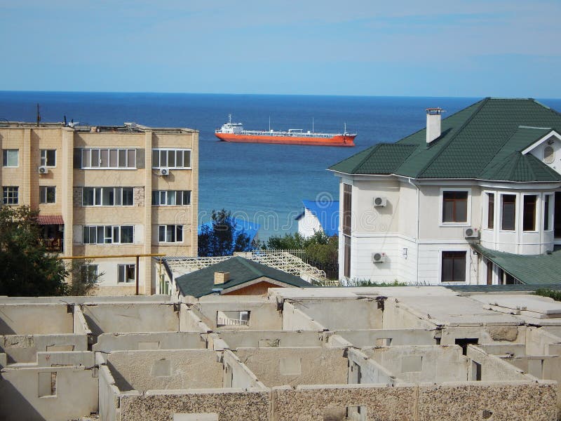 Σκάφος κοντά στην ακτή στοκ φωτογραφίες Σκάφος κοντά στην ακτή στοκ φωτογραφίες