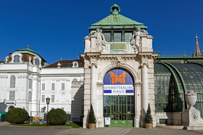 Σπίτι φοινικών και σπίτι πεταλούδων σε Hofburg Αυστρία Βιέννη στοκ φωτογραφία Σπίτι φοινικών και σπίτι πεταλούδων σε Hofburg Αυστρία Βιέννη στοκ φωτογραφία