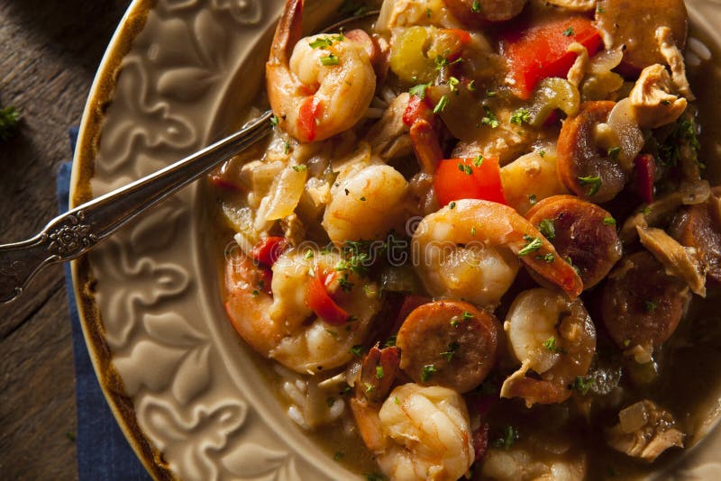 Σπιτικά γαρίδες και λουκάνικο Cajun Gumbo στοκ φωτογραφία Σπιτικά γαρίδες και λουκάνικο Cajun Gumbo στοκ φωτογραφία