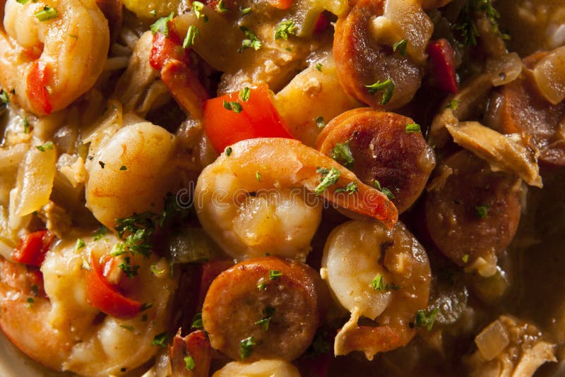 Σπιτικά γαρίδες και λουκάνικο Cajun Gumbo στοκ φωτογραφία με δικαίωμα ελεύθερης χρήσης Σπιτικά γαρίδες και λουκάνικο Cajun Gumbo στοκ φωτογραφία με δικαίωμα ελεύθερης χρήσης