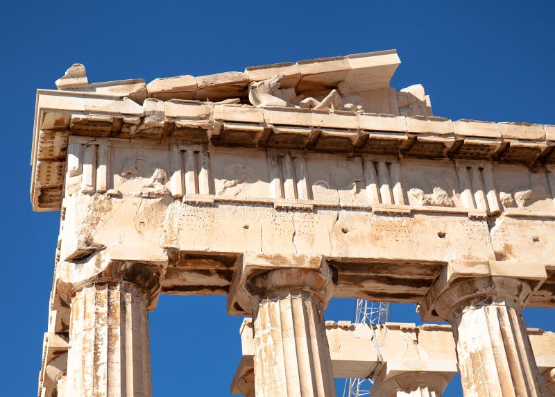 Στήλες και frieze του Parthenon στην ακρόπολη στην Αθήνα, Ελλάδα στοκ εικόνες Στήλες και frieze του Parthenon στην ακρόπολη στην Αθήνα, Ελλάδα στοκ εικόνες