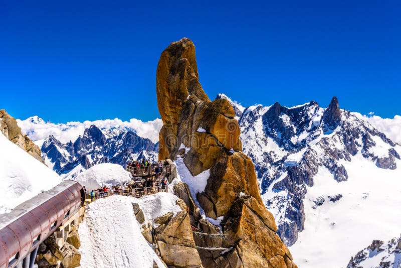 Σταθμός Chamonix, Mont Blanc, haute-Savoie, Άλπεις, Γαλλία παρατήρησης Aiguille du Midi στοκ εικόνες με δικαίωμα ελεύθερης χρήσης
