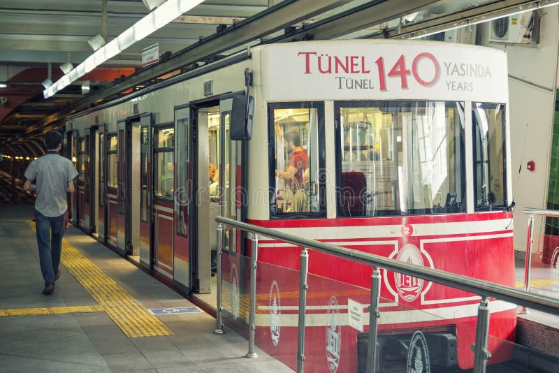 Σταθμός Tunel Beyoglu, Ιστανμπούλ, Τουρκία στοκ φωτογραφία Σταθμός Tunel Beyoglu, Ιστανμπούλ, Τουρκία στοκ φωτογραφία