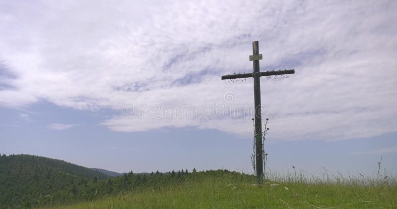 Σταυρός Χριστού στο λόφο