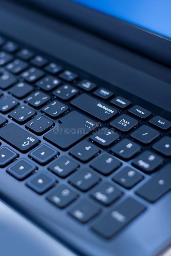 στενό lap-top πληκτρολογίων επάνω στοκ εικόνες στενό lap-top πληκτρολογίων επάνω στοκ εικόνες