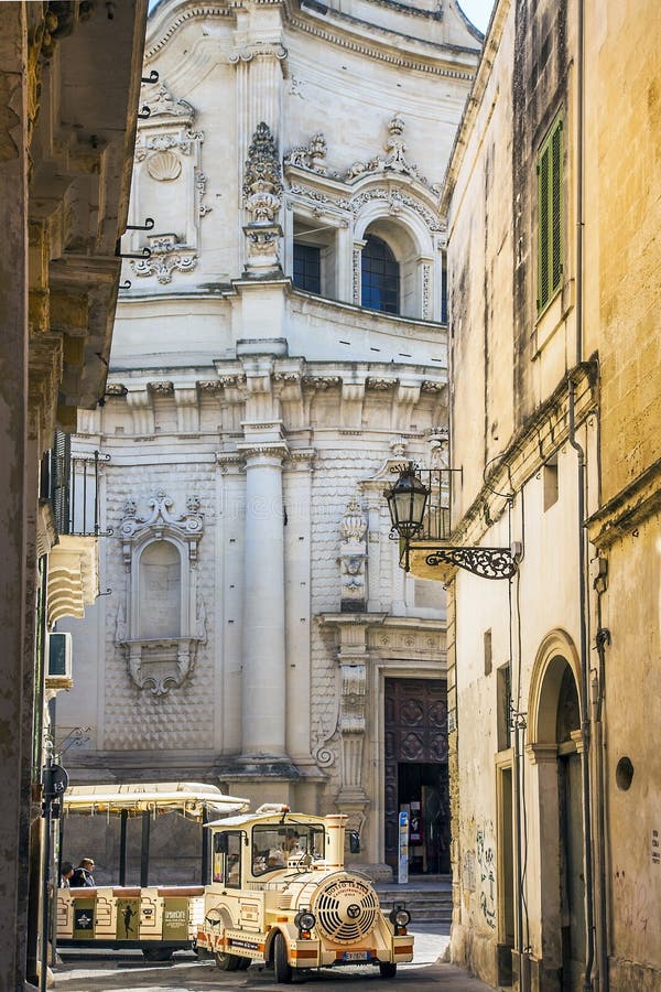 στην εκκλησία του san matteo on via dei perroni lecce apulia στοκ φωτογραφία