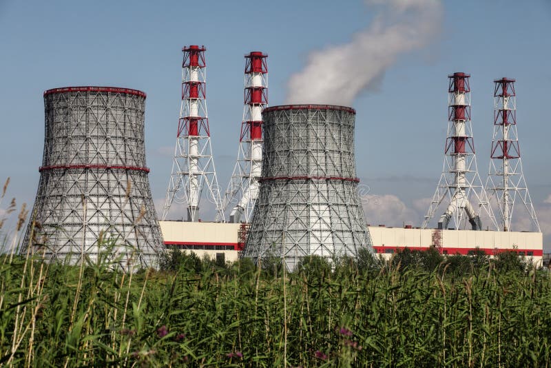 Συνδυασμένες εγκαταστάσεις θερμότητας και παραγωγής ενέργειας, ηλεκτρικός σταθμός στοκ εικόνες Συνδυασμένες εγκαταστάσεις θερμότητας και παραγωγής ενέργειας, ηλεκτρικός σταθμός στοκ εικόνες