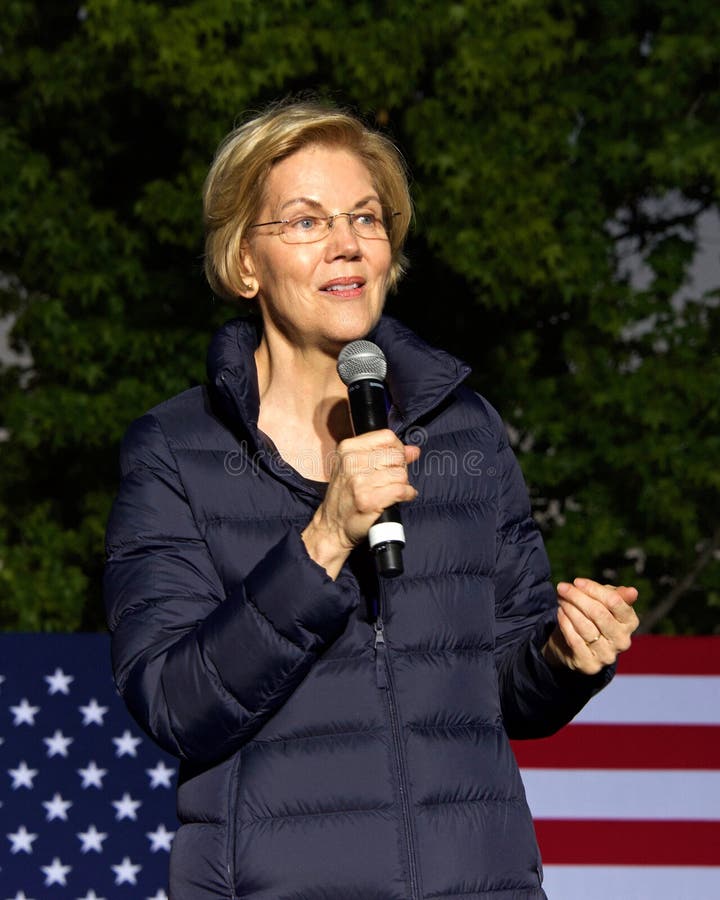 Συνάθροιση της Elizabeth Warren στο Όουκλαντ, Καλιφόρνια στοκ φωτογραφίες Συνάθροιση της Elizabeth Warren στο Όουκλαντ, Καλιφόρνια στοκ φωτογραφίες