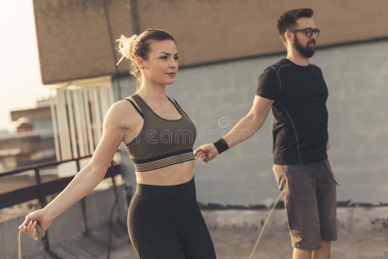 Σχοινιά άλματος ζεύγους στοκ φωτογραφίες με δικαίωμα ελεύθερης χρήσης