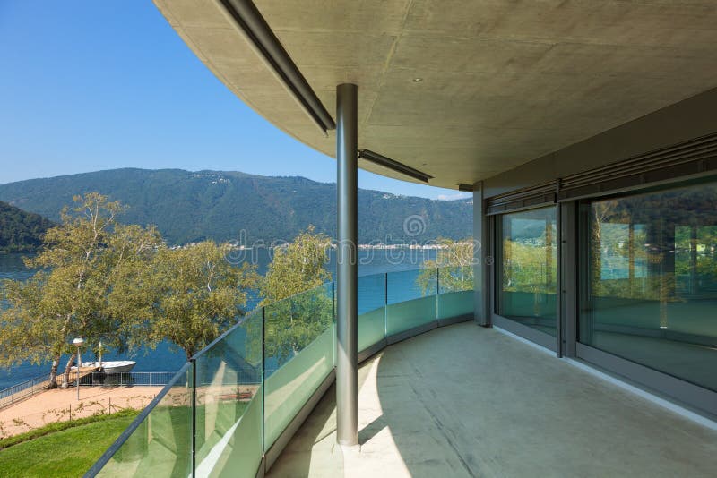 Σύγχρονο κτήριο Luxurius στοκ φωτογραφία Σύγχρονο κτήριο Luxurius στοκ φωτογραφία