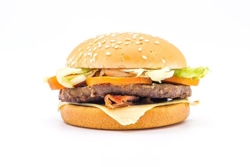 Τέλειο κλασικό burger χάμπουργκερ αμερικανικό cheeseburger με το τυρί, το μπέϊκον, την ντομάτα και το μαρούλι που απομονώνονται σ στοκ φωτογραφία με δικαίωμα ελεύθερης χρήσης