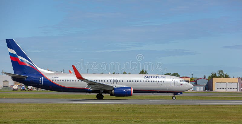 Ταλίν, Εσθονία - 3 Ιουνίου 2019: το αεροσκάφος Boeing 737-8MC vp-BMI απογειώνεται από τον αερολιμένα Talinn στοκ εικόνες Ταλίν, Εσθονία - 3 Ιουνίου 2019: το αεροσκάφος Boeing 737-8MC vp-BMI απογειώνεται από τον αερολιμένα Talinn στοκ εικόνες