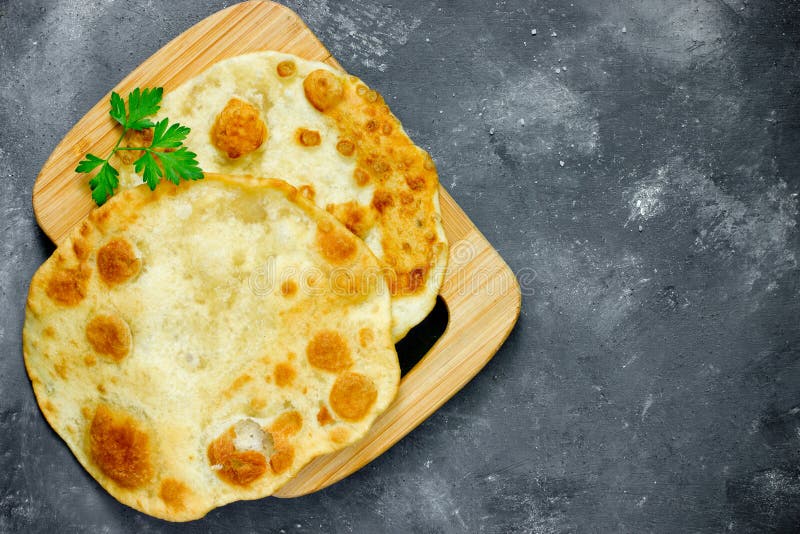 Τηγανισμένο flatbread οριζόντια ψωμιού tortilla pita piadina naan shelpek στοκ φωτογραφία Τηγανισμένο flatbread οριζόντια ψωμιού tortilla pita piadina naan shelpek στοκ φωτογραφία