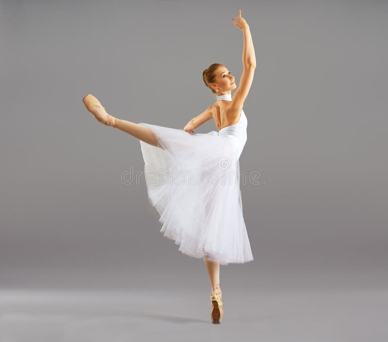 Το Ballerina στο μπαλέτο θέτει τον κλασσικό χορό στοκ εικόνες