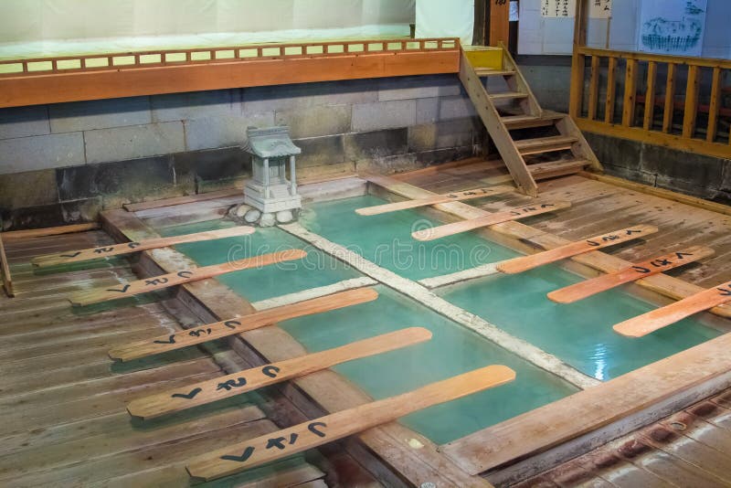 Το Kusatsu Onsen είναι ένα από θέρετρα άνοιξη της Ιαπωνίας τα διασημότερα καυτά στοκ φωτογραφία
