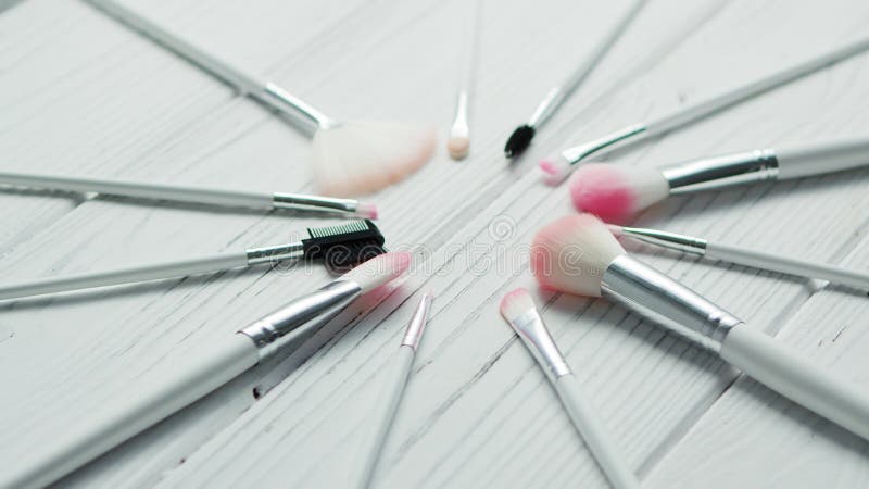 Το Makeup βούρτσισε τοποθετημένος στον κύκλο