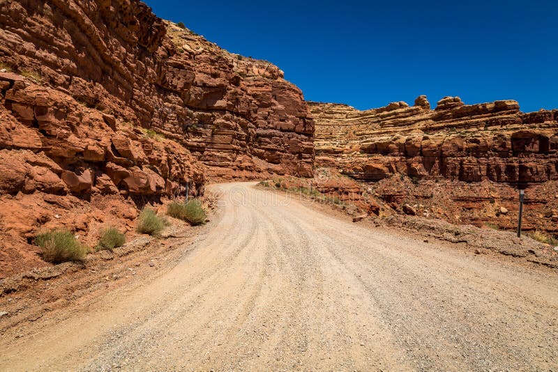 Το Moki Dugway στοκ φωτογραφίες με δικαίωμα ελεύθερης χρήσης Το Moki Dugway στοκ φωτογραφίες με δικαίωμα ελεύθερης χρήσης