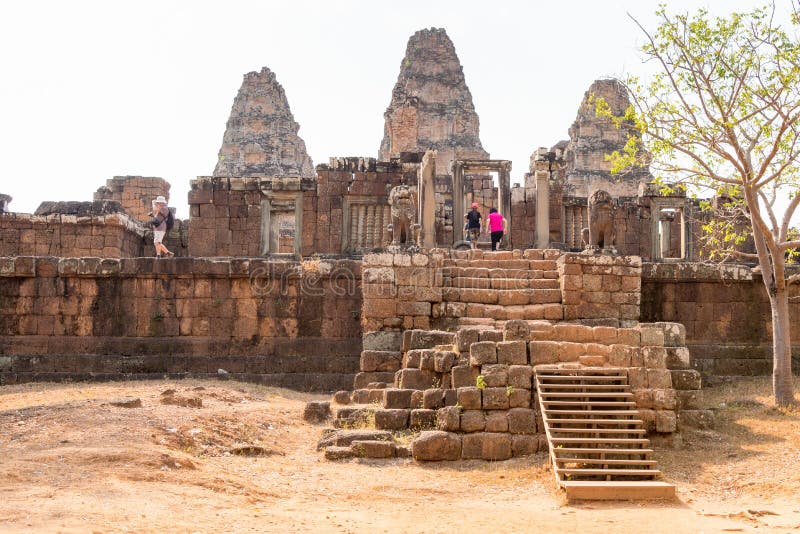 Το Siem συγκεντρώνει, Καμπότζη - 4 Φεβρουαρίου 2015: Ανατολή Mebon σε Angkor ένας διάσημος