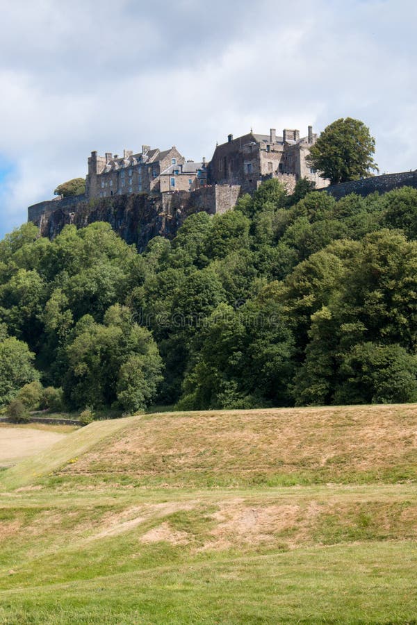 Το Stirling Castle είναι ένα από τα μεγαλύτερα και τα σημαντικότερα κάστρο στη Σκωτία Σκωτία Ηνωμένο Βασίλειο Ευρώπη στοκ εικόνα με δικαίωμα ελεύθερης χρήσης Το Stirling Castle είναι ένα από τα μεγαλύτερα και τα σημαντικότερα κάστρο στη Σκωτία Σκωτία Ηνωμένο Βασίλειο Ευρώπη στοκ εικόνα με δικαίωμα ελεύθερης χρήσης