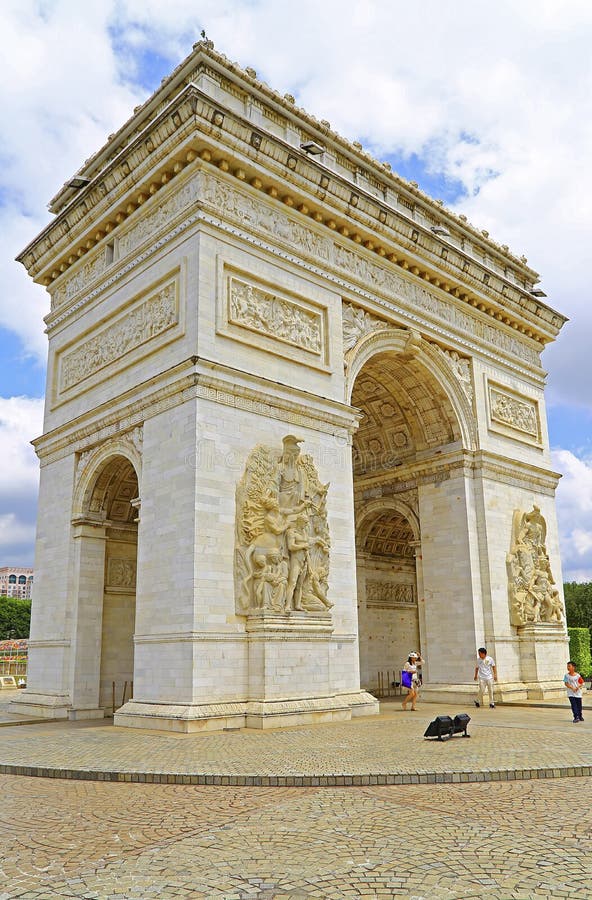 Το αντίγραφο de triomphe τόξων στο παράθυρο του κόσμου, Κίνα στοκ φωτογραφίες με δικαίωμα ελεύθερης χρήσης