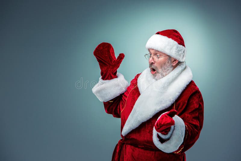 το απομονωμένο Claus santa ανασκόπησης εξέπληξε το λευκό στοκ φωτογραφίες το απομονωμένο Claus santa ανασκόπησης εξέπληξε το λευκό στοκ φωτογραφίες