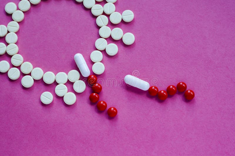 Το ενεργό σπέρμα κολυμπά στο αυγό IVF στοκ φωτογραφία με δικαίωμα ελεύθερης χρήσης Το ενεργό σπέρμα κολυμπά στο αυγό IVF στοκ φωτογραφία με δικαίωμα ελεύθερης χρήσης