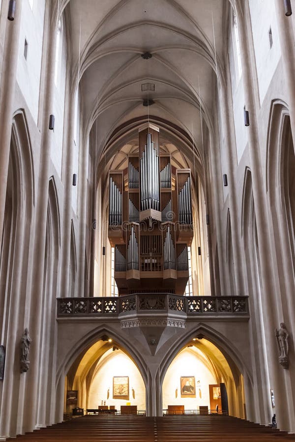 Το εσωτερικό της εκκλησίας του ST Jacob ` s σε Rothenburg ob der Tauber, Βαυαρία στοκ φωτογραφία με δικαίωμα ελεύθερης χρήσης Το εσωτερικό της εκκλησίας του ST Jacob ` s σε Rothenburg ob der Tauber, Βαυαρία στοκ φωτογραφία με δικαίωμα ελεύθερης χρήσης