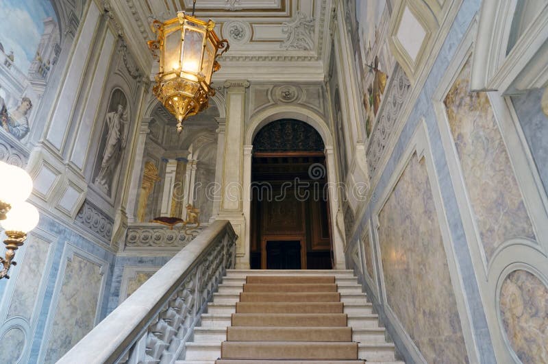 Το ξενοδοχείο του Aman Canal Grande που βρίσκεται στο Palazzo Papadopoli στη Βενετία στοκ φωτογραφίες Το ξενοδοχείο του Aman Canal Grande που βρίσκεται στο Palazzo Papadopoli στη Βενετία στοκ φωτογραφίες