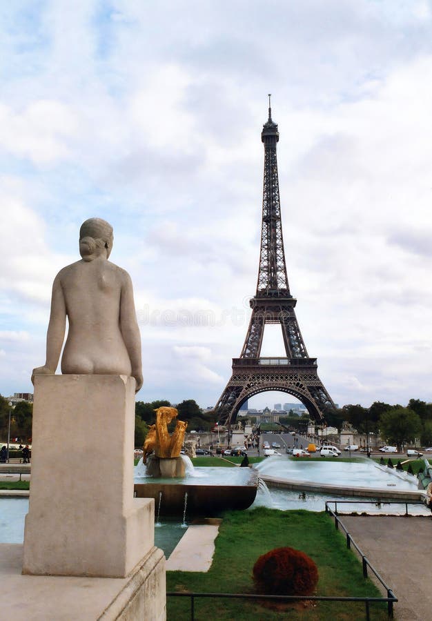 το φύλλο περιήγησης του tower eiffel. στοκ εικόνα με δικαίωμα ελεύθερης χρήσης