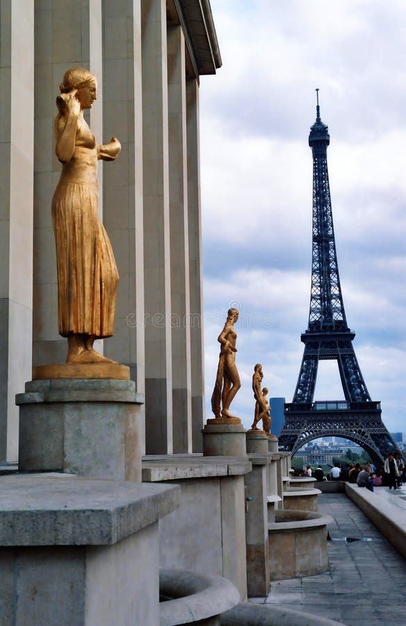 το φύλλο περιήγησης του tower eiffel. στοκ φωτογραφίες με δικαίωμα ελεύθερης χρήσης