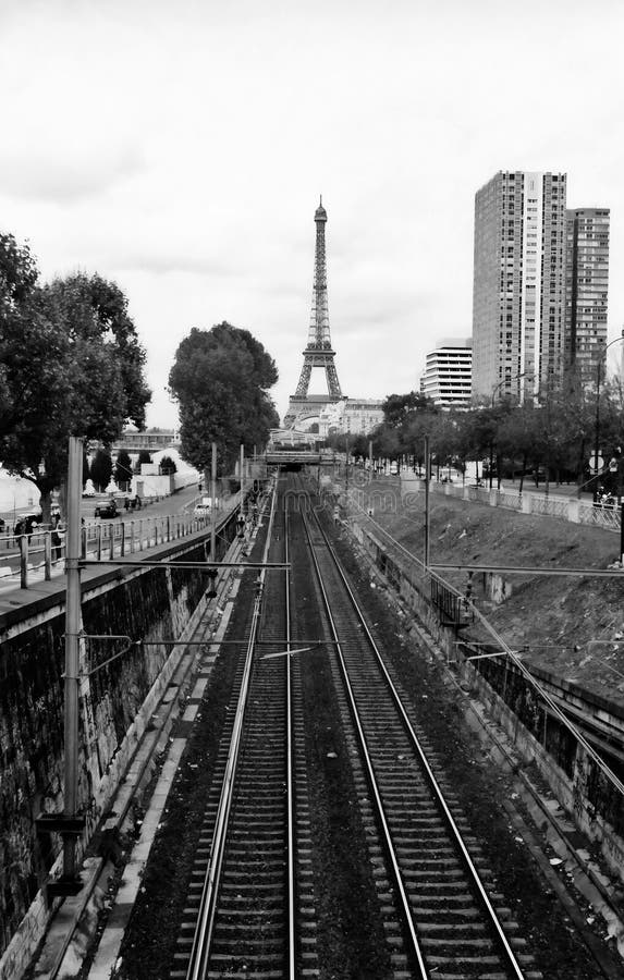 το φύλλο περιήγησης του tower eiffel. στοκ φωτογραφία με δικαίωμα ελεύθερης χρήσης