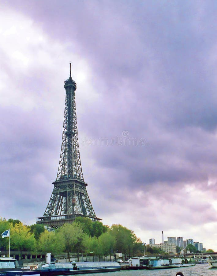 το φύλλο περιήγησης του tower eiffel. στοκ εικόνες με δικαίωμα ελεύθερης χρήσης
