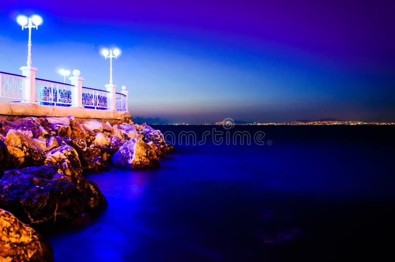 Τοπίο θερινού ωκεάνιο βραδιού στοκ φωτογραφίες με δικαίωμα ελεύθερης χρήσης Τοπίο θερινού ωκεάνιο βραδιού στοκ φωτογραφίες με δικαίωμα ελεύθερης χρήσης