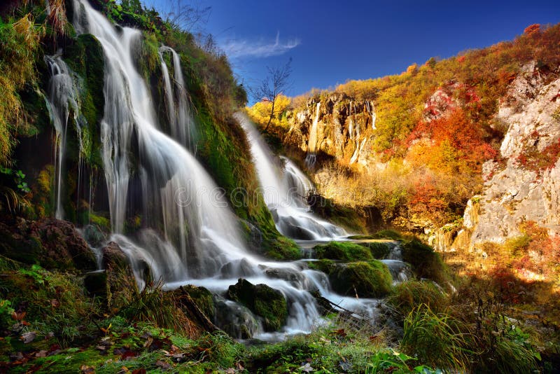 Τοπίο φθινοπώρου στο εθνικό πάρκο λιμνών Plitvice, Croatia‎ στοκ εικόνες